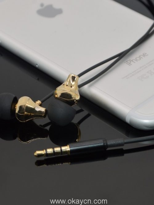 mini-earphone-01