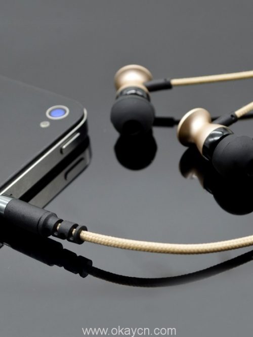 rose-gold-earphone-01